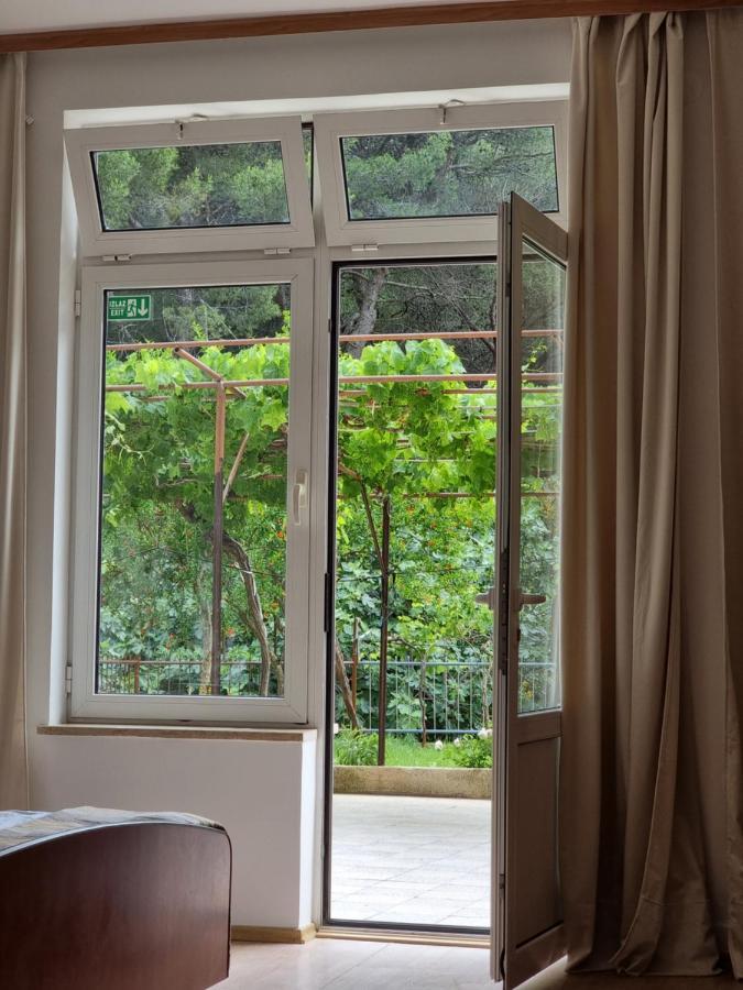 Retreat Apartments With Free Parking Πούλα Εξωτερικό φωτογραφία
